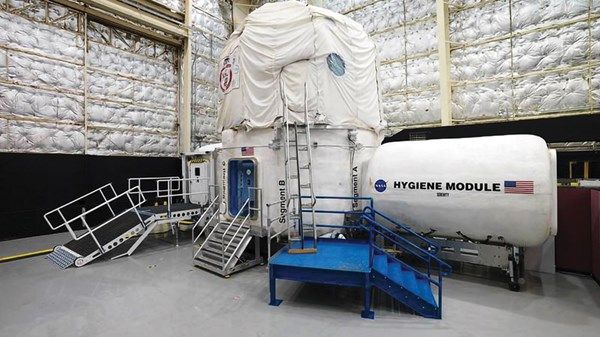 شريف الرميثي يشارك في برنامج الإمارات لمحاكاة الفضاء