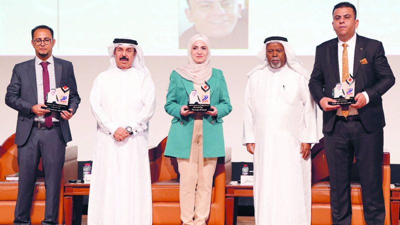 الامارات | مبدعو «العمودي والتفعيلة والنثر».. على منصّة الاحتفاء في دبي