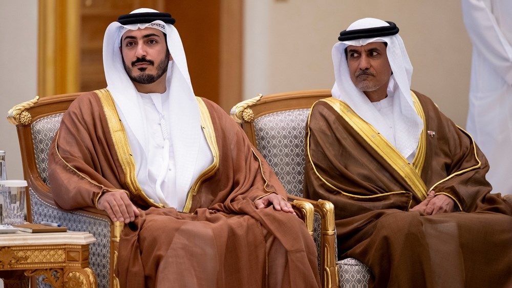 رئيس الدولة وسلطان عمان يبحثان تعزيز العلاقات الأخوية والتطورات في المنطقة