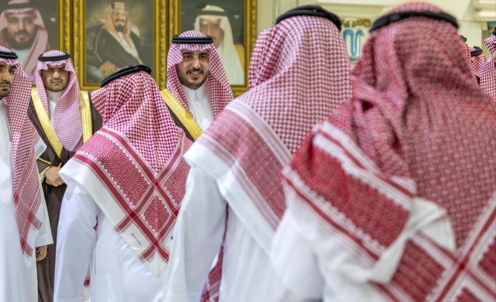 السعودية | أمير منطقة الجوف يستقبل المواطنين في جلسته الأسبوعية