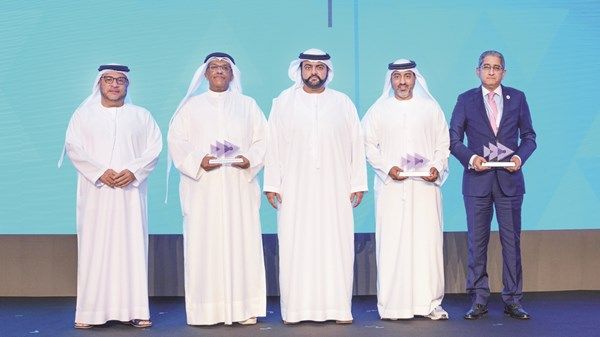 محمد الشرقي يكرم أعرق الصحف العربية خلال افتتاح ملتقى الفجيرة الإعلامي