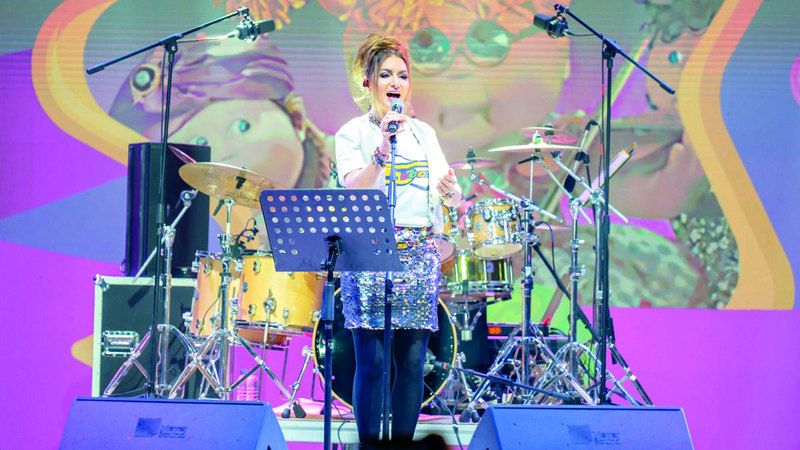 الامارات | رشا رزق تغني للذاكرة والبطولة في «الشارقة القرائي للطفل»