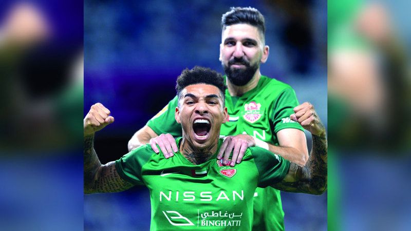 الامارات | شباب الأهلي يقترب من الوصل بلمح «العين»