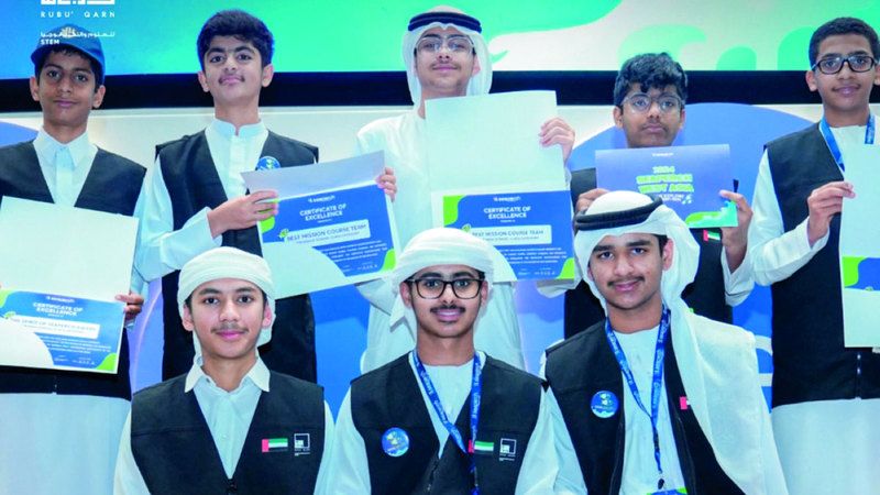 الامارات | منتسبو «ربع قرن» يحققون إنجازاً بـ «روبوتات استثنائية»