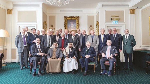 فيصل بن سلطان القاسمي يشهد ملتقى الضباط المتقاعدين من قوة الساحل المتصالح