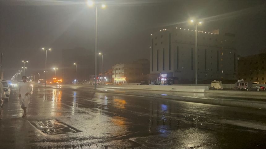 أمانة جدة ترفع جاهزية الفرق الميدانية استعدادًا للحالة المطرية