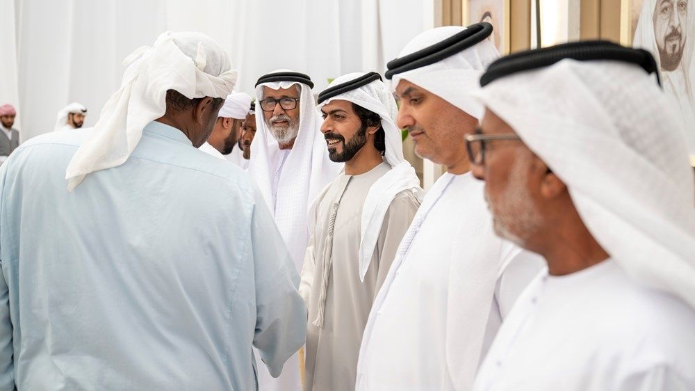 زايد بن حمدان بن زايد وخليفة بن طحنون يحضران حفل استقبال زفاف حميد الشامسي