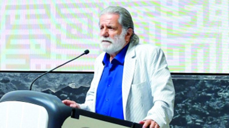 الامارات | مارسيل خليفة يطلق أوبرا جدارية درويش في الفجيرة