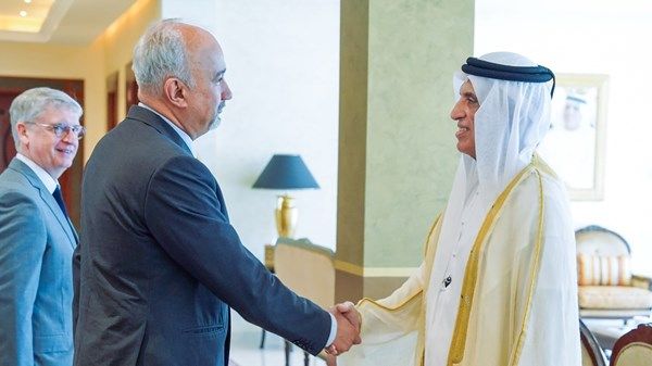 سعود بن صقر يستقبل سفير باكستان