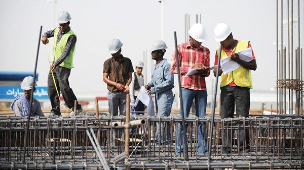 الإمارات.. الوجهة العالمية الأكثر جاذبية للقوى العاملة