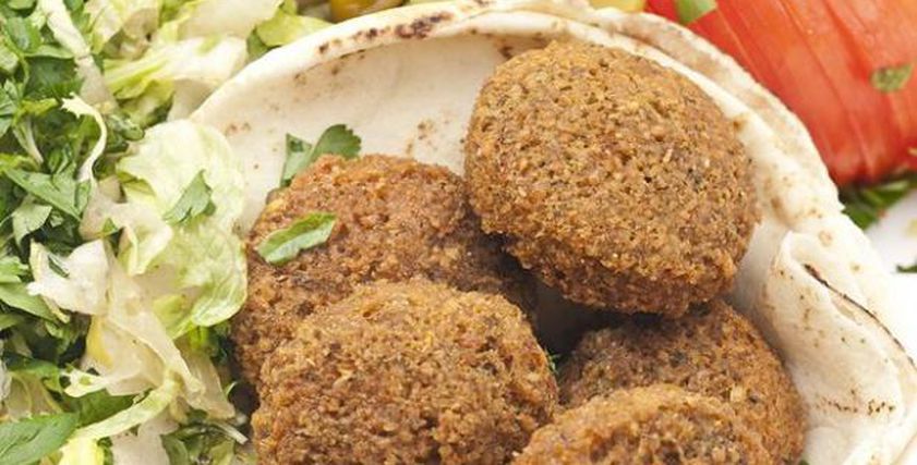 الخلطة السرية لطعمية المحلات المقرمشة.. مكون جديد الطعمية