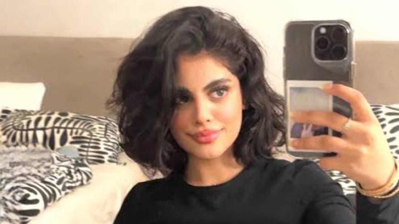 شاهد ريناد المطيري تهرب من على مسرح حفل تخرجها لهذا السبب