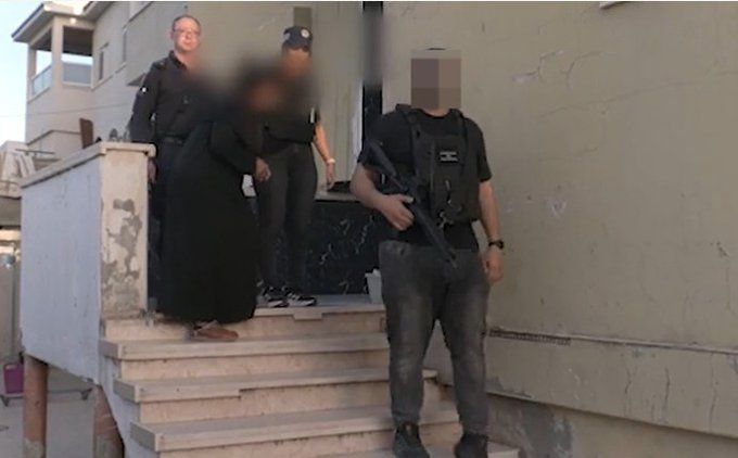 إطلاق سراح شقيقة هنية ووضعها رهن الإقامة الجبرية