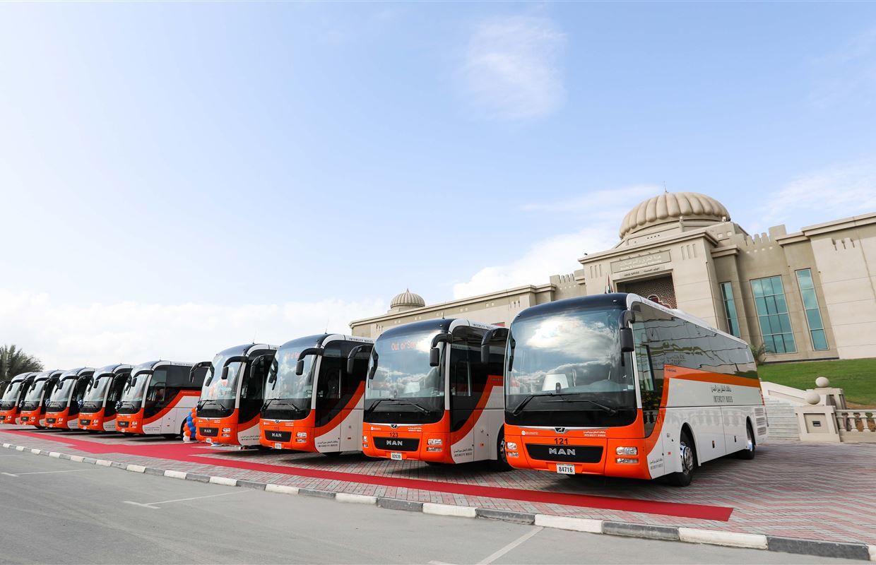 الامارات | "طرق الشارقة": تعليق خدمة حافلات النقل بين المدن مؤقتاً بسبب الأحوال الجوية
