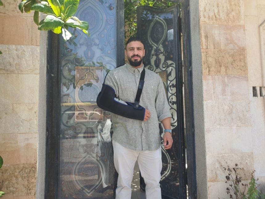 فيديو| شجاعة شاب تنقذ فتاة سقطت من نافذة عمارة محترقة في تاروت