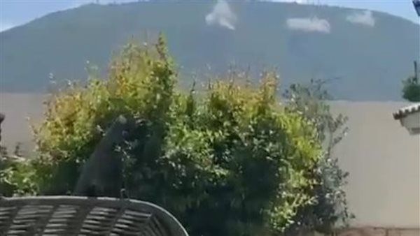 المقاومة تطلق 18 صاروخًا تجاه هدف عسكري إسرائيلي في جبل ميرون