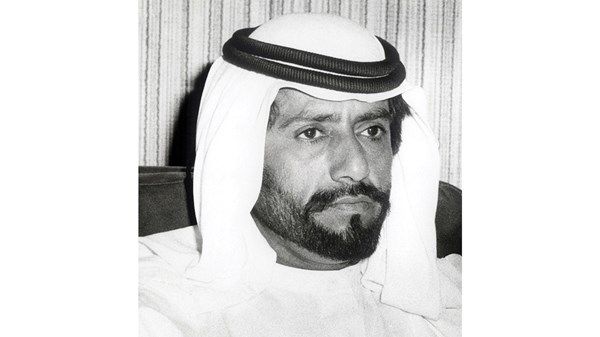 عمر بن زايد: طحنون بن محمد تفانى في خدمة الوطن والمجتمع