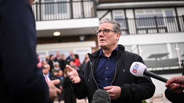 المعارضة البريطانية تفوز بالانتخابات المحلية وتطالب بالبرلمانية