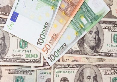 ارتفاع الدولار واليورو واستقرار اليوان أمام الروبل الروسي