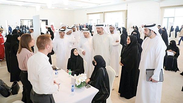1300 مقابلة في «الظفرة للتوظيف»