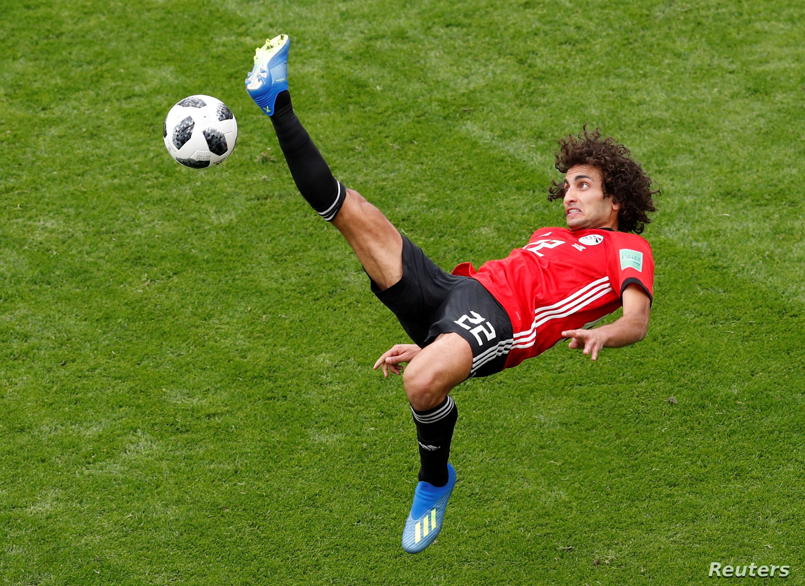 الامارات | حالة نادرة في الملاعب.. فسخ عقد لاعب مصري 5 مرات في موسم واحد!