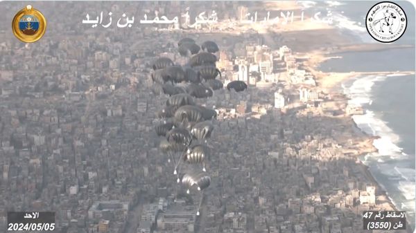 "طيور الخير" تُسقط مساعدات جديدة على شمال غزة