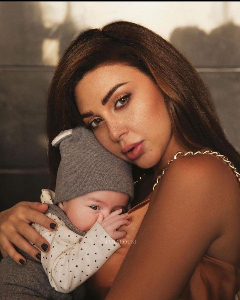 في عيد ميلادها الـ41.. تفاصيل وفاة ابن ميريام فارس وسر إحساسها الشديد بالذنب!!.. (صور)