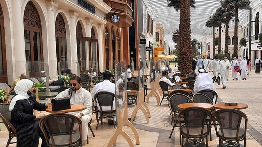 الخليج اليوم .. بسعر خيالي.. مطعم كويتي يقدم وجبة طعام مطلية بالذهب (فيديو)