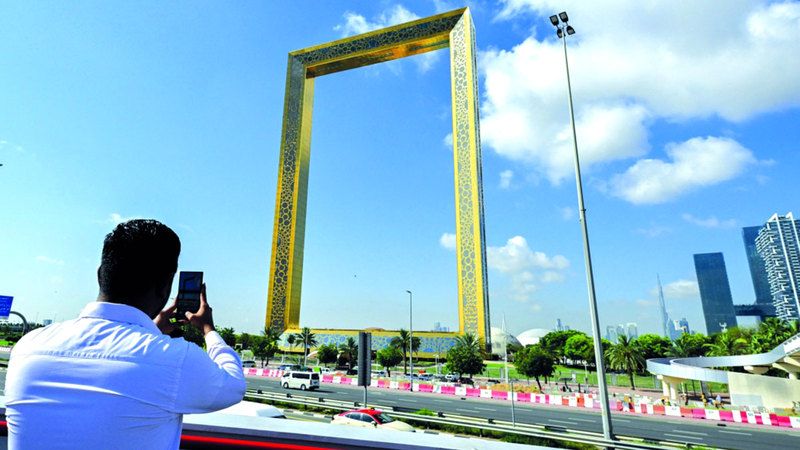 الامارات | دبي ولون الذهب