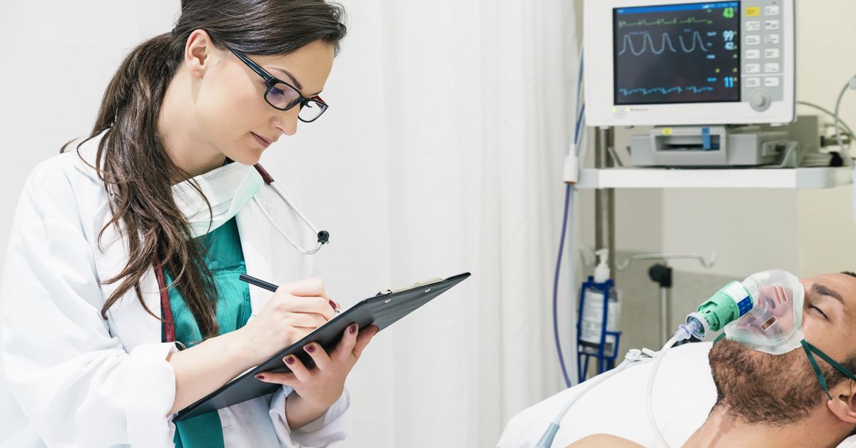 الامارات | مزحة تتسبب في الموت الدماغي لشاب اميركي