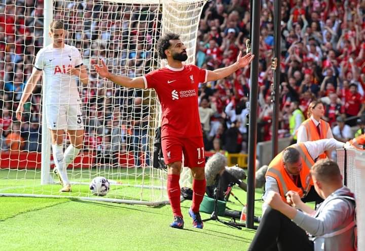 بعد الخناقة الشهيرة.. أول تعليق من كلوب بعد تألق صلاح أمام توتنهام