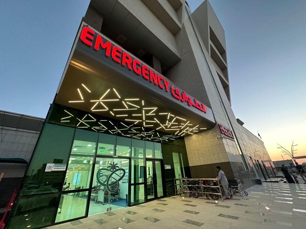 بريدة.. تدخل جراحي ينقذ حياة شاب تعرض لجرح عميق بالرقبة