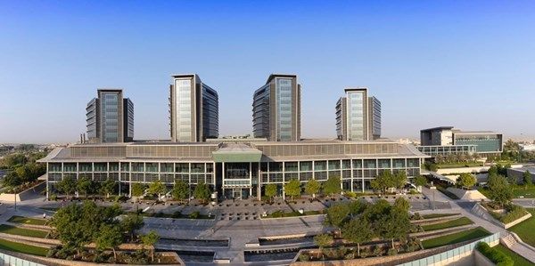 «شخبوط الطبية» تستخدم الجراحة الروبوتية لعلاج إصابة في القناة الصفراوية