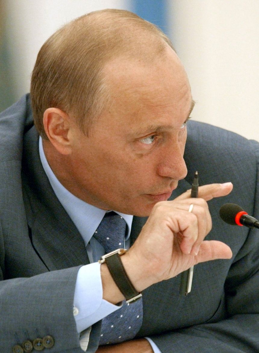 ربع قرن في حكم روسيا.. بوتين يؤدي اليمين الدستوري بالكرملين