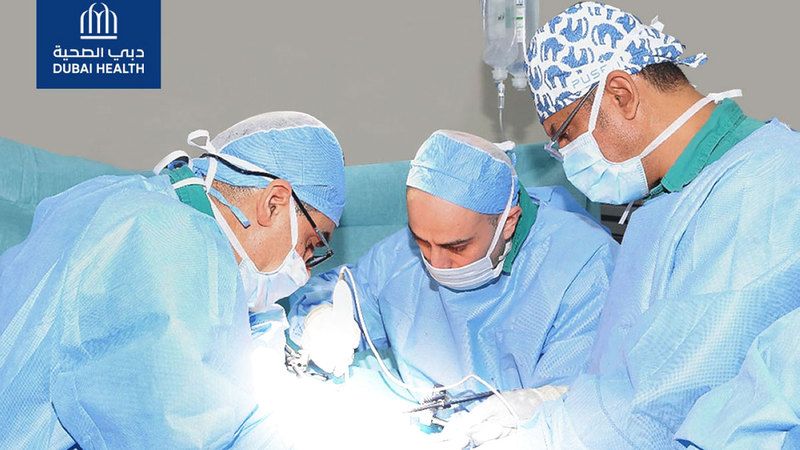 الامارات | مستشفى دبي ينجح باستئصال أكبر ورم في الغدة الكظرية على مستوى العالم