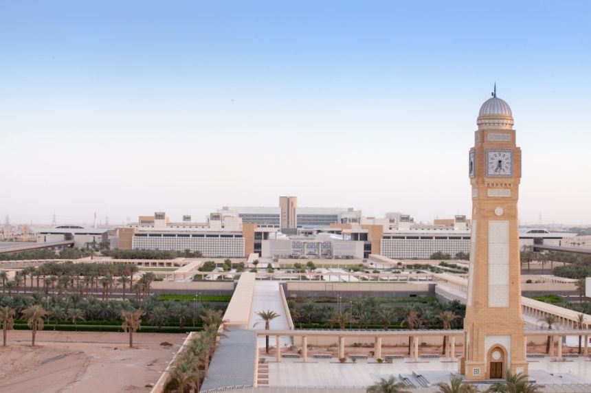 جامعة الأميرة نورة تنظم معرض ومسابقة "She Codes 2024"