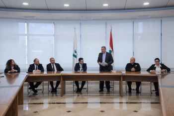 إتفاقية تعاون بين جامعة الحكمة و"عدل ورحمة" لتعزيز مفاهيم العدالة وحقوق الإنسان