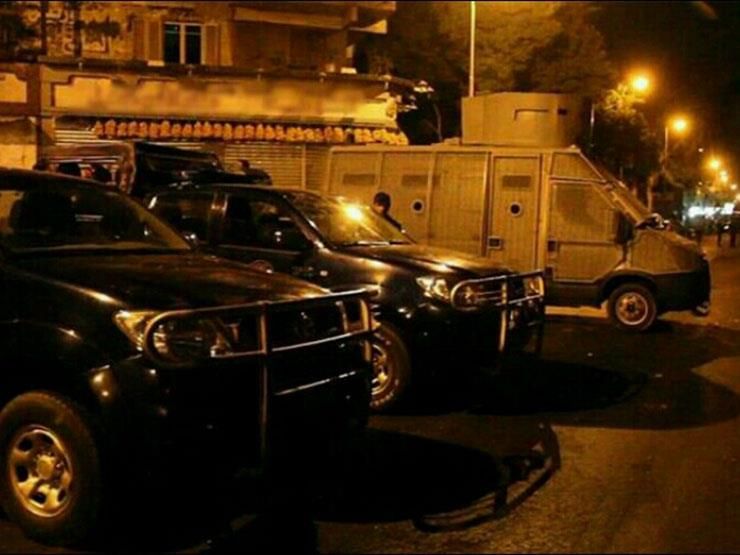 "سكرانين"..القبض على شقيقتين لاقتحامهما كمين أمني في أكتوبر