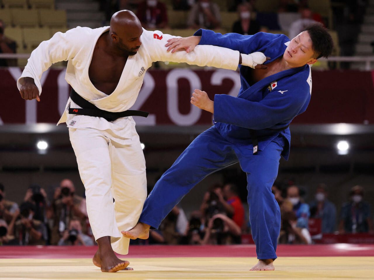 الامارات | الأسطورة تيدي رينير يتقدم المشاركين في مونديال الجودو "أبوظبي 2024"