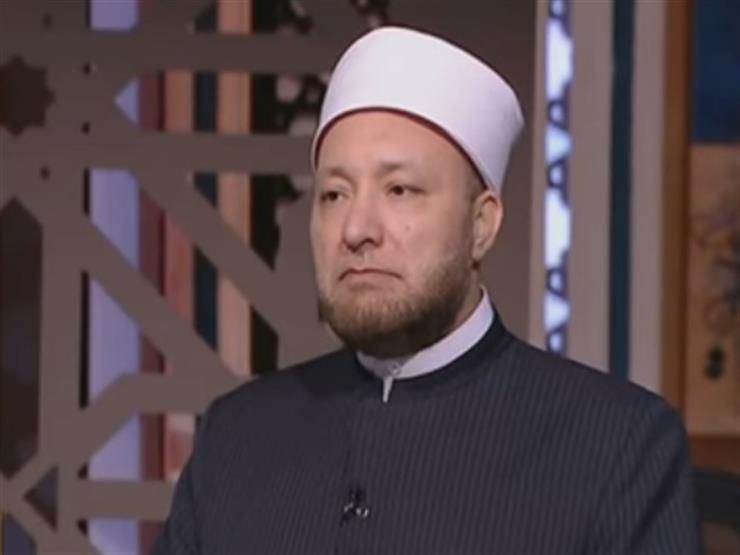 بالفيديو.. متصلة: ابنى 44 عاما يضربنى ويشتمنى؟.. أمين الفتوى: هيقول لربنا إيه؟