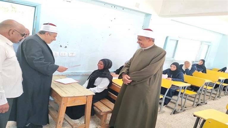 رئيس قطاع المعاهد ورئيس "الأقصر" الأزهريّة" يتابعان ختام امتحانات النقل الثانوي والقراءات