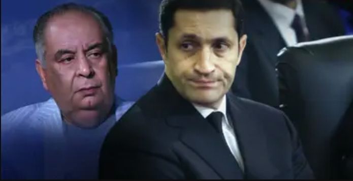 يوسف زيدان لعلاء مبارك: لن أرد على سفاهاتك احتراما لوالدتك.. ونجل الرئيس الراحل: منتهى البجاحة إنك تقحم والدتي في الموضوع