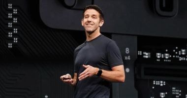 تكنولوجيا: بلومبرج: جون تيرنوس هو خليفة تيم كوك الأرجح لمنصب رئيس أبل التنفيذى