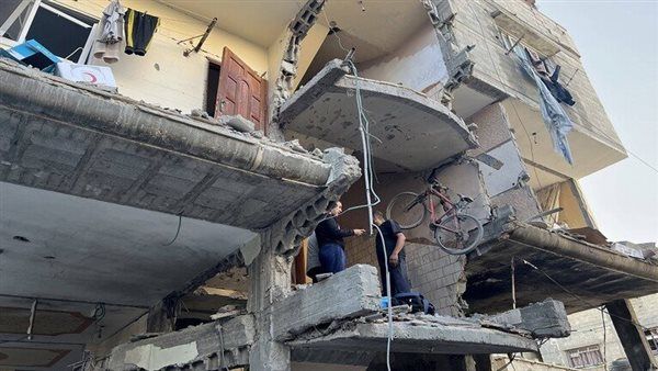 الجيش الإسرائيلي ينسف مباني بمدينةرفح