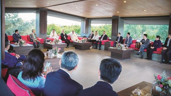 سعود بن صقر يستقبل السفير الصيني