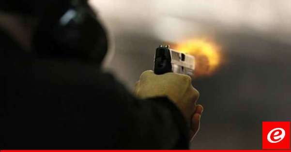 "النشرة": اصابة احد عناصر حركة "فتح" اثناء تدخله لفض اشكال وقع في مخيم المية ومية