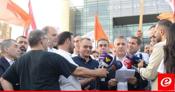 عطاالله خلال التحرك الاحتجاجي امام "الاسكوا": يدنا ممدودة لكل من يريد حل مشكلة النزوح