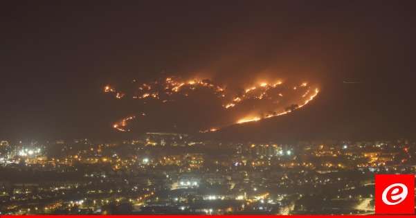 إعلام إسرائيلي: حرائق مستمرة في محيط كريات شمونة بعد استهدافها بالصواريخ