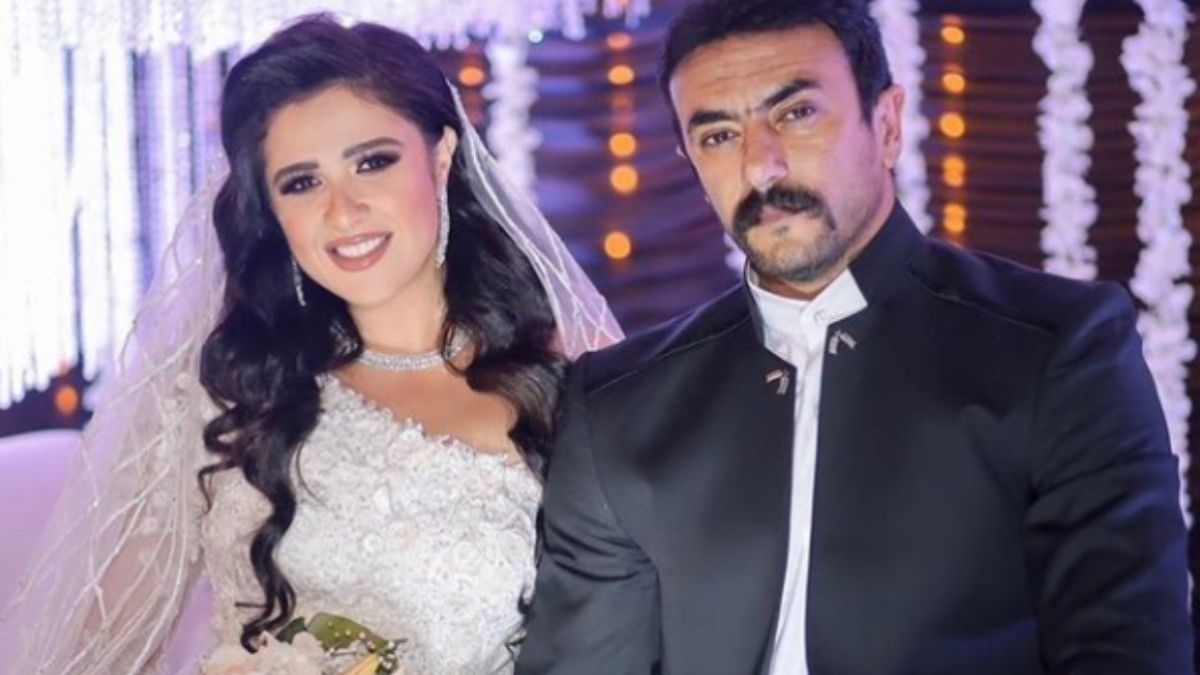 “رجعوا لبعض”.. فنانة شهيرة تكشف عودة ياسمين عبدالعزيز وأحمد العوضي