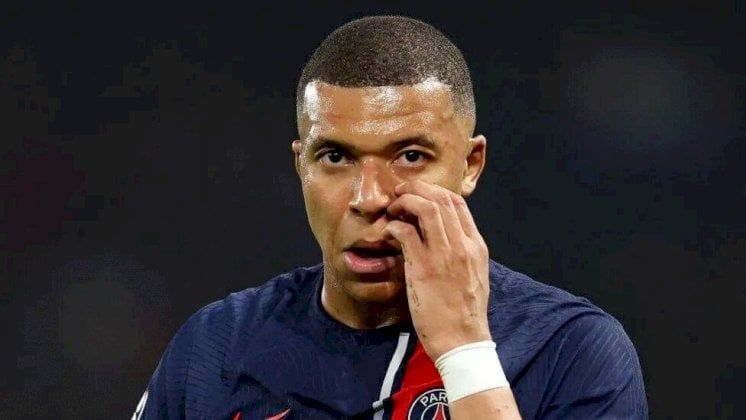 مبابي يغادر رسميا باريس سان جيرمان نهاية الموسم